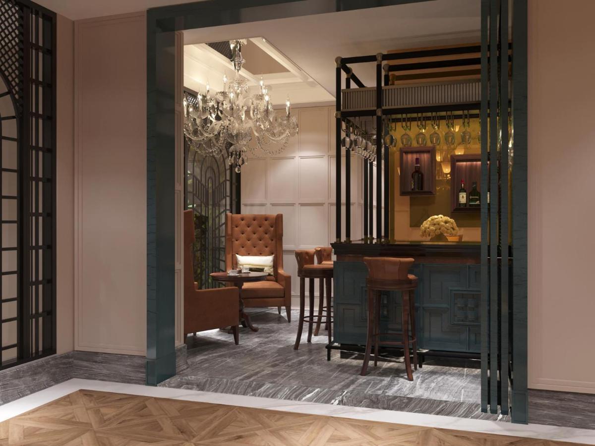 Grand Hotel Du Lac ハノイ市 エクステリア 写真 The bar at the hotel