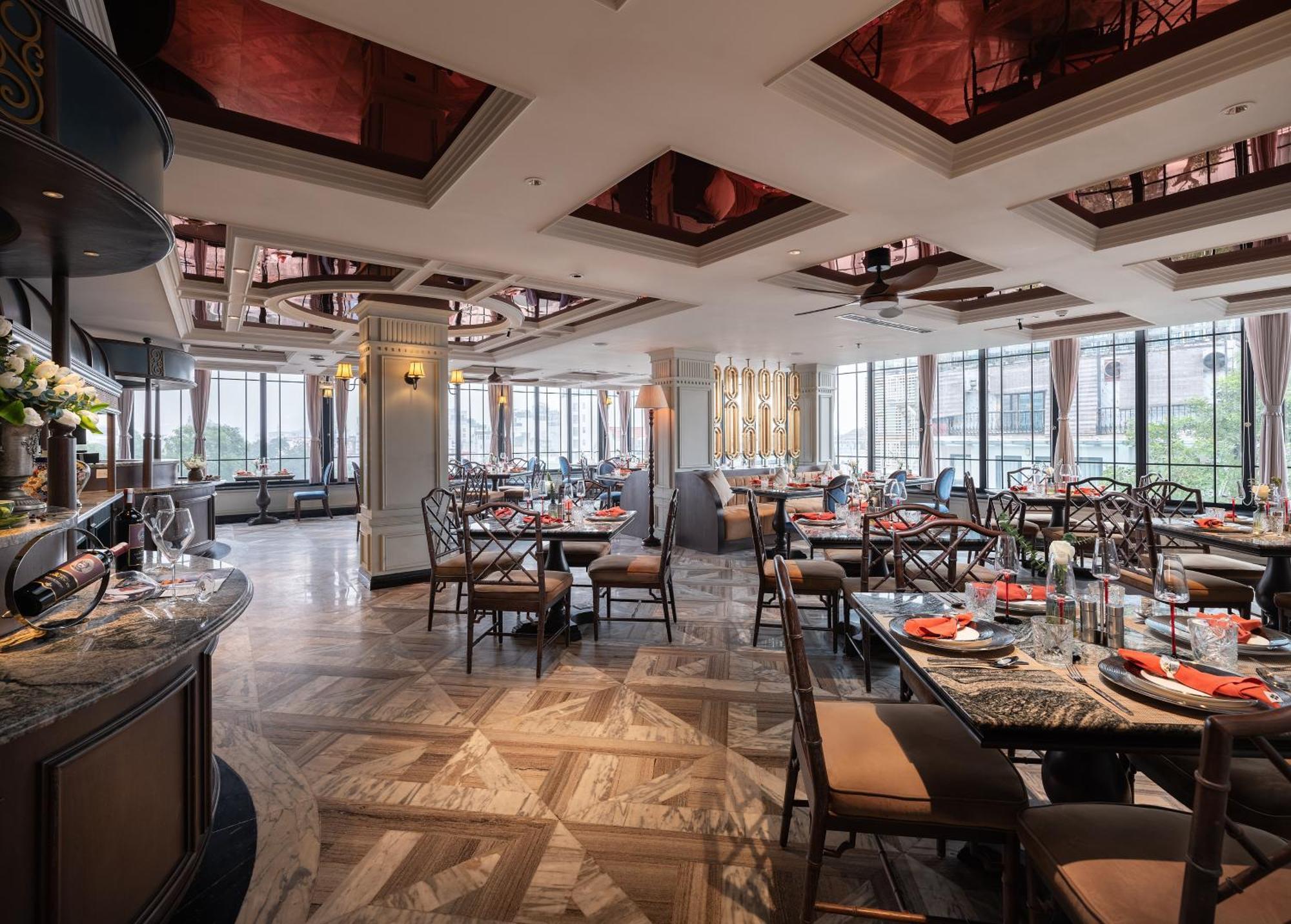 Grand Hotel Du Lac ハノイ市 エクステリア 写真 The interior of the restaurant