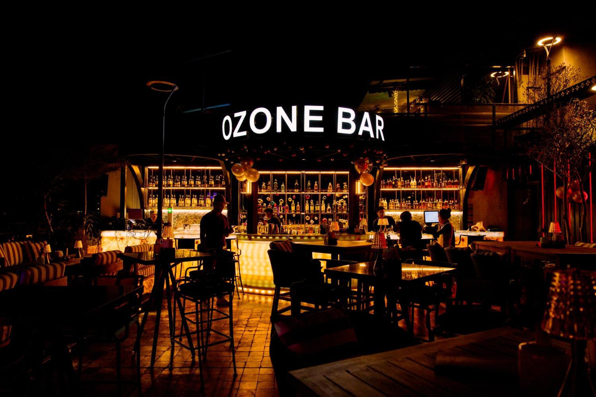 Grand Hotel Du Lac ハノイ市 エクステリア 写真 Ozone Bar
